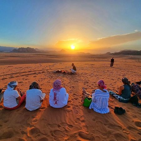 Tamim Luxury Wadi Rum Camp מראה חיצוני תמונה