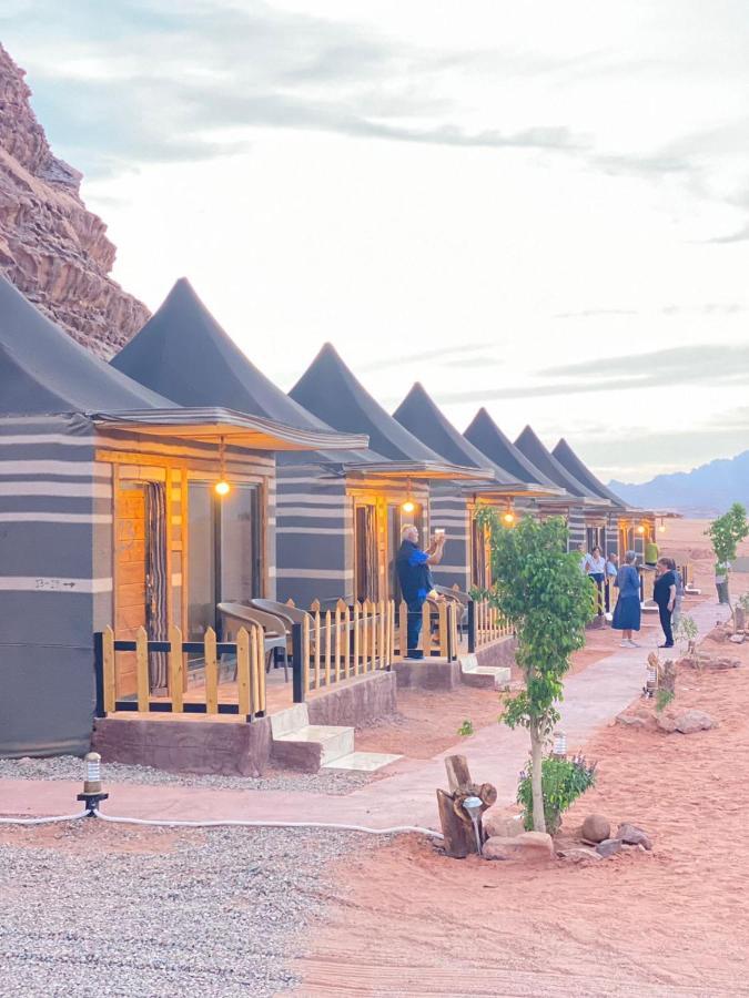 Tamim Luxury Wadi Rum Camp מראה חיצוני תמונה