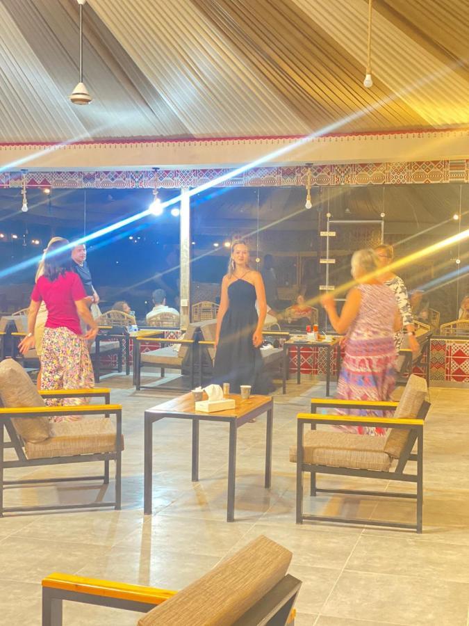 Tamim Luxury Wadi Rum Camp מראה חיצוני תמונה