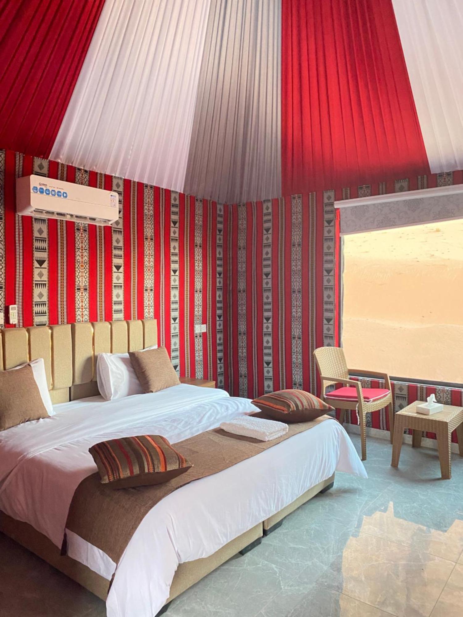 Tamim Luxury Wadi Rum Camp מראה חיצוני תמונה
