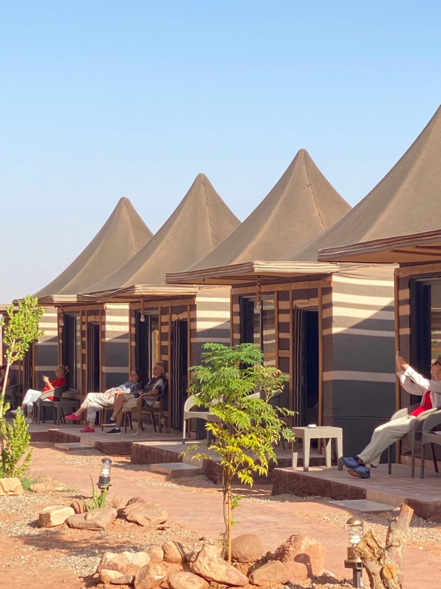 Tamim Luxury Wadi Rum Camp מראה חיצוני תמונה