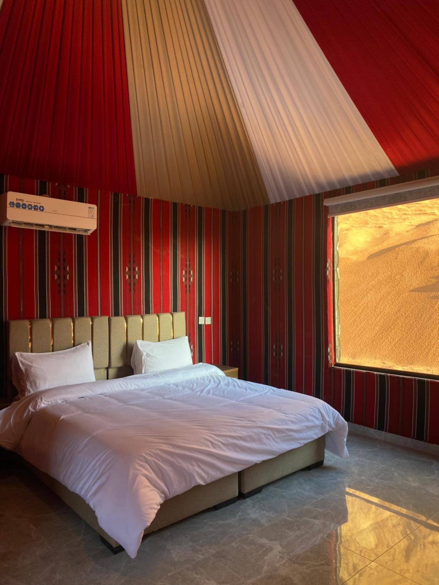 Tamim Luxury Wadi Rum Camp מראה חיצוני תמונה
