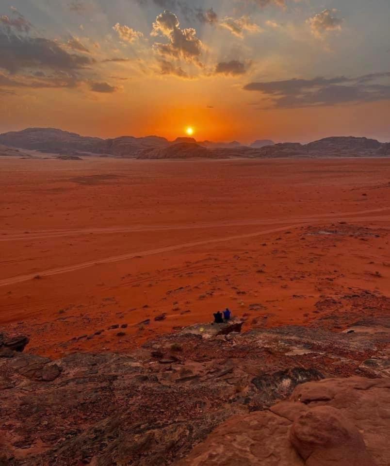 Tamim Luxury Wadi Rum Camp מראה חיצוני תמונה